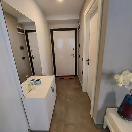 Aura Homes One Bedroom Near Cleopatra Apartament