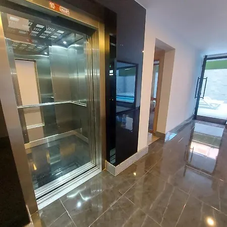 Aura Homes One Bedroom Near Cleopatra Appartement *