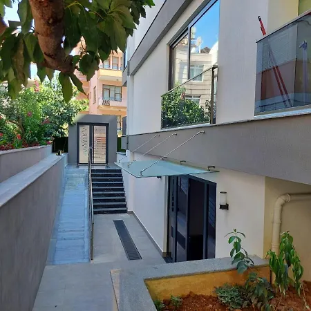 Aura Homes One Bedroom Near Cleopatra Apartment *