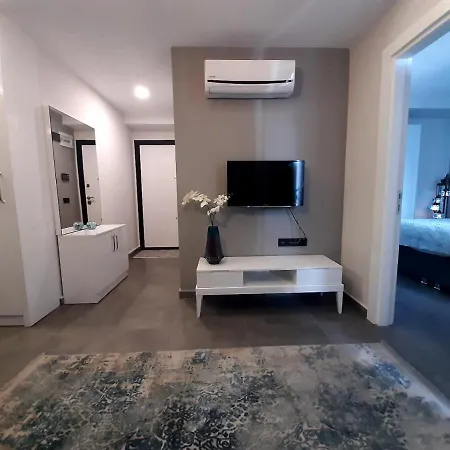 Aura Homes One Bedroom Near Cleopatra *
